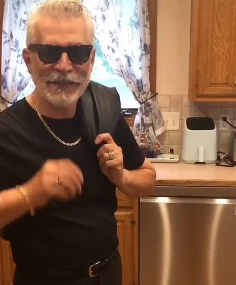 Man puts on his boogie shoes to cut loose in kitchen and gets millions of views