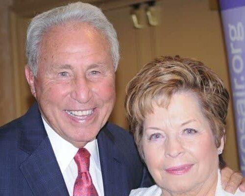 Lee-Corso-And-His-Wife-Betsy-Youngblood-e1695084846299.jpg