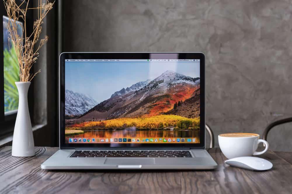 Apple Macbook pro computer