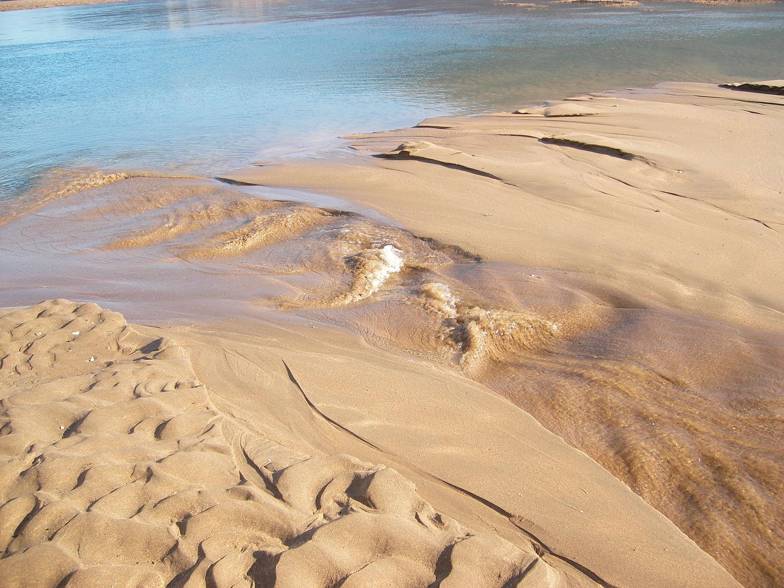 The deposit is a large, dipping pile of sediment