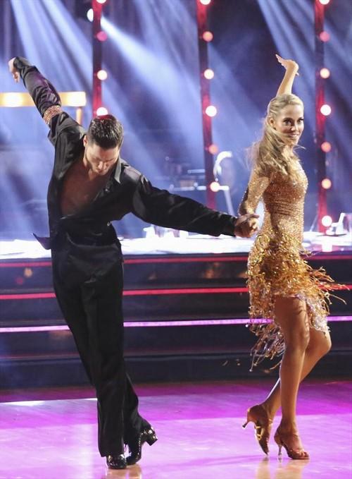Who Got Voted Off Dancing With The Stars Tonight 10/28/13? Celeb