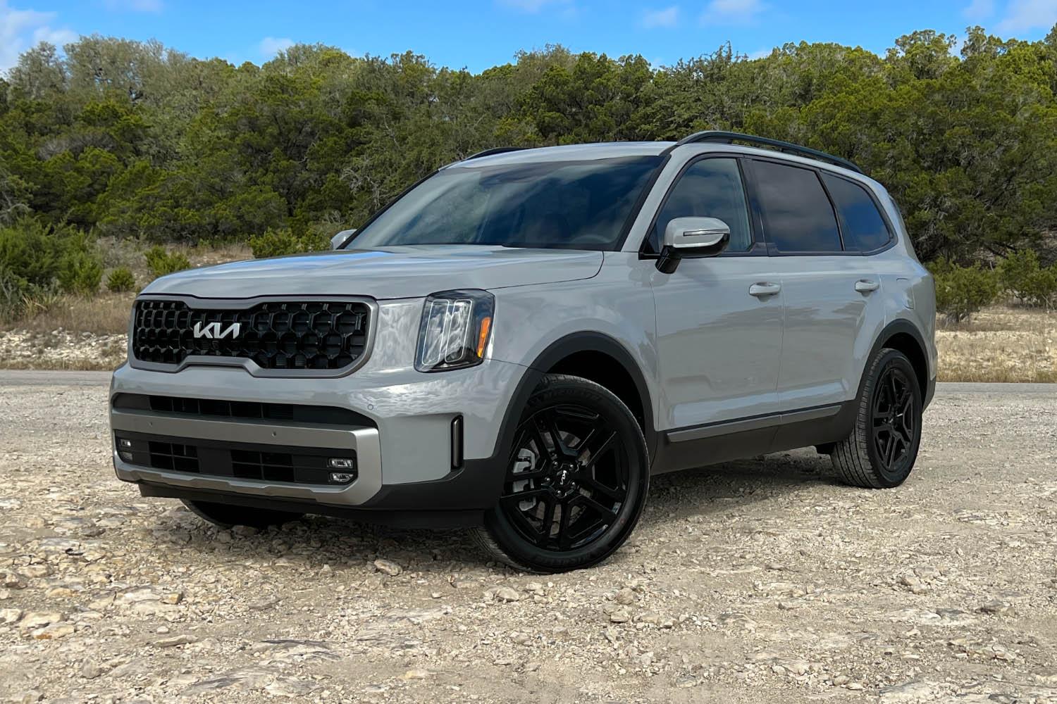 2023 Kia Telluride in gray, front-quarter view.