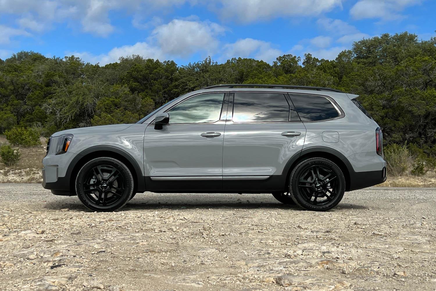 2023 Kia Telluride in gray, side profile view.