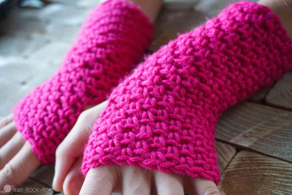 How to crochet texting gloves