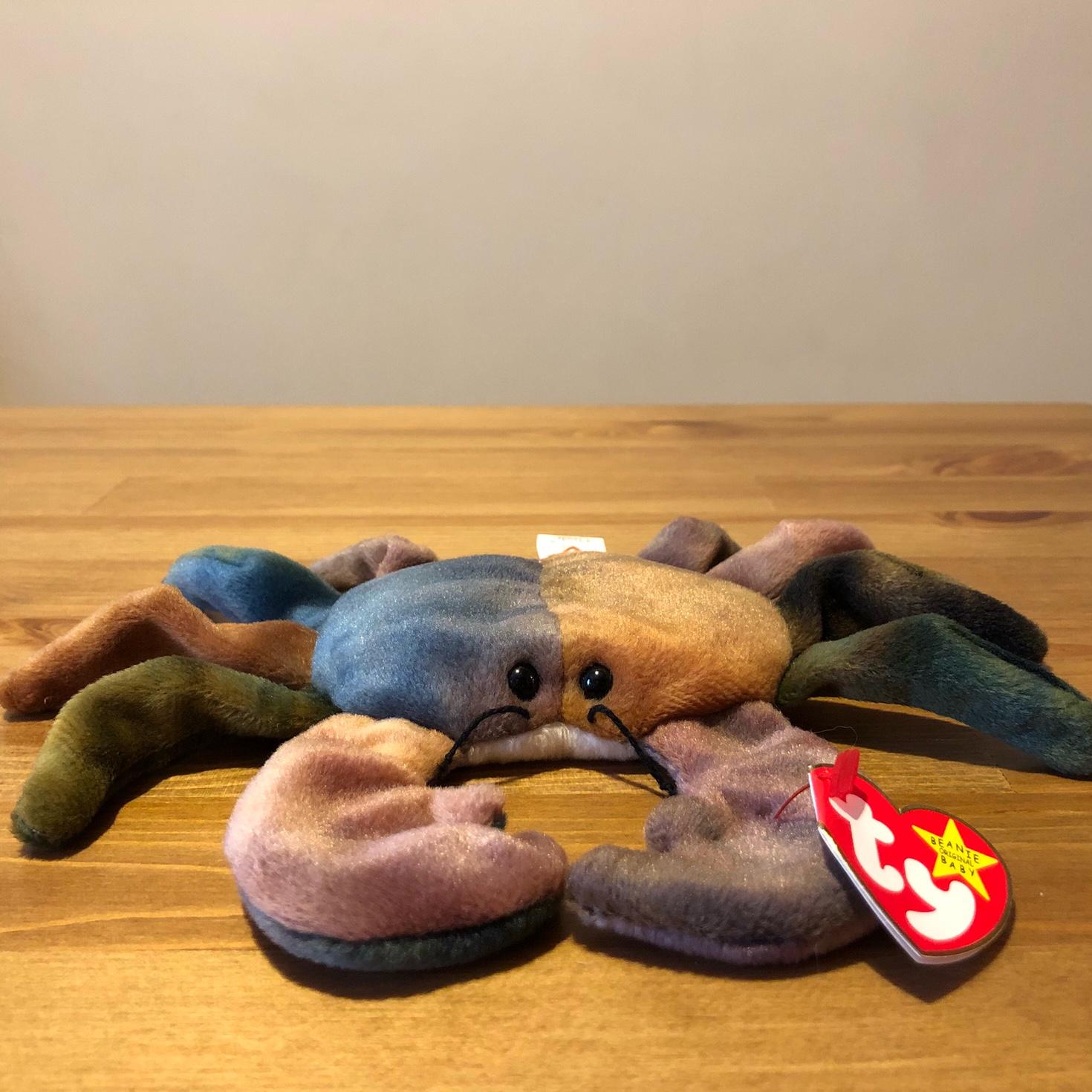 Claude the Crab Beanie Baby with 5th generation hang tag and 6th generation tush tag