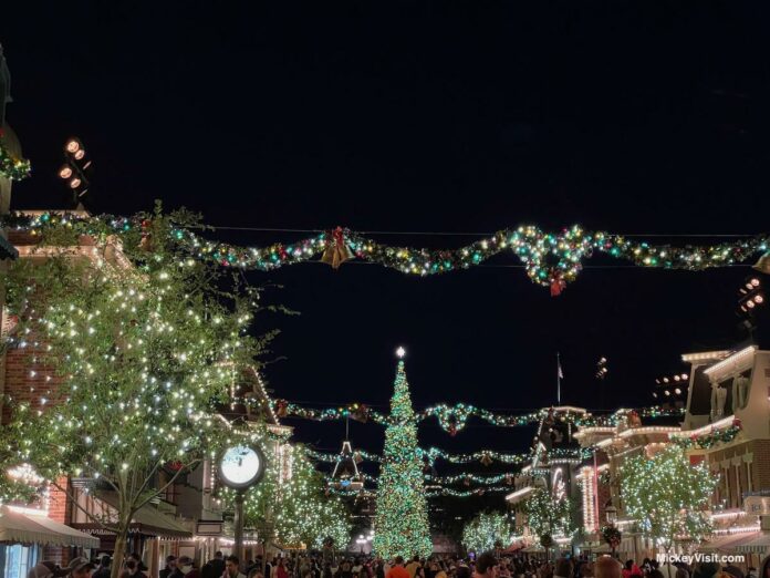 When Does Disneyland Start Decorating For Christmas