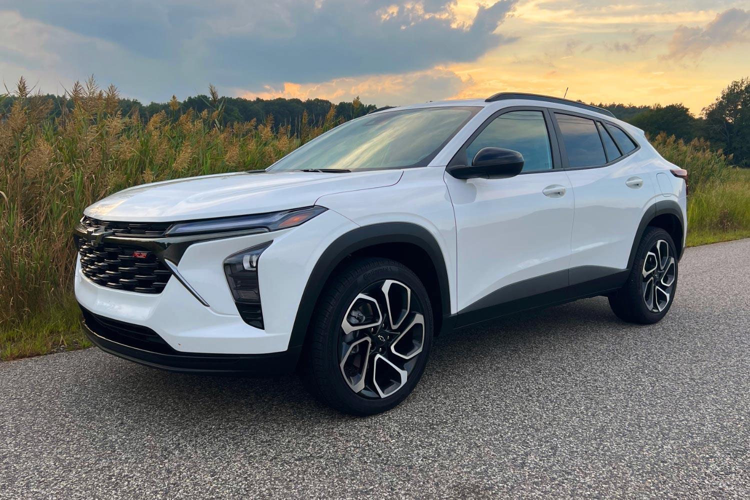 Front three-quarter view of a white 2024 Chevrolet Trax